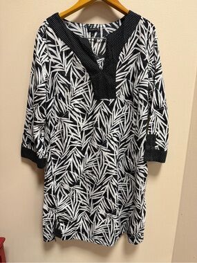 Talbots Palm Print Tunic Top Black & White Semi Sheer Blouse Pockets Size Large
